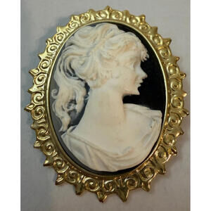 Vintage Pin Brooch Gold Toned Oval Cameo Design Woman's Profile Black Tan White